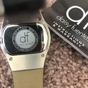 daisy fuentes digital watch instructions